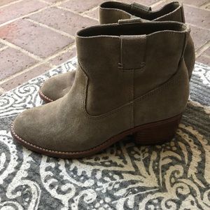 Dolce Vita gray suede western booties